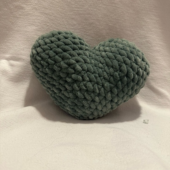 Hand made crochet heart plush/pillow - Picture 1 of 4